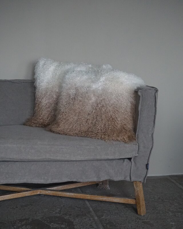 Rene Houtman Kussen Lamsvacht | Ivory To Beige | 50x50 cm