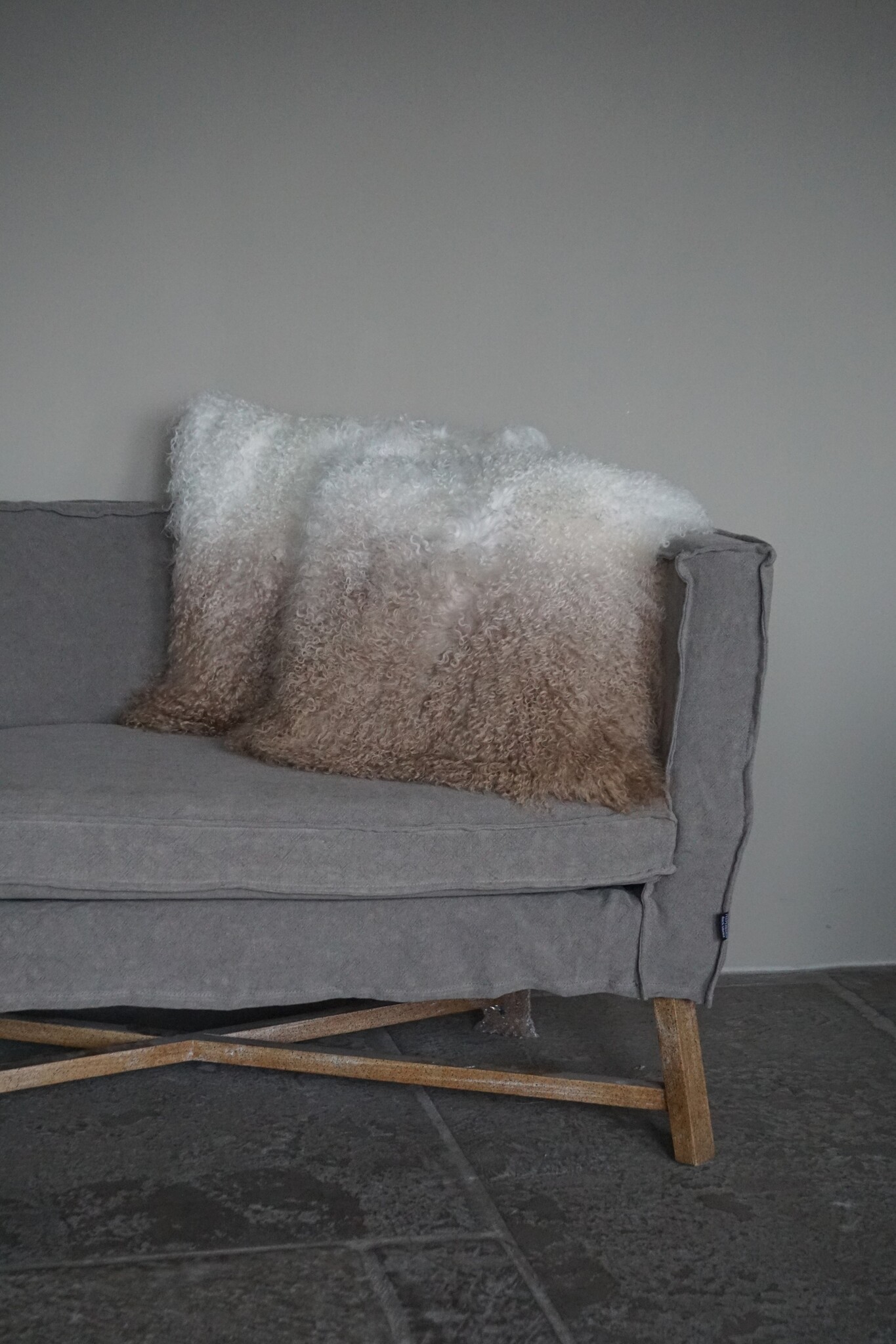 Rene Houtman Kussen Lamsvacht | Ivory To Beige | 50x50 cm