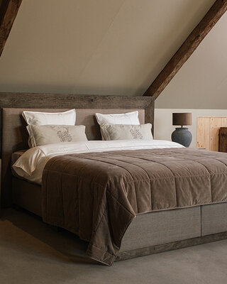 Rene Houtman Boxspring Bed Woods Oud Eikenhout Kiss Army