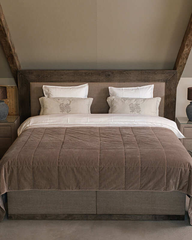 Rene Houtman Boxspring Bed Woods Oud Eikenhout Kiss Army