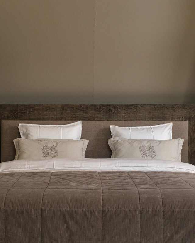 Rene Houtman Boxspring Bed Woods Oud Eikenhout Kiss Army