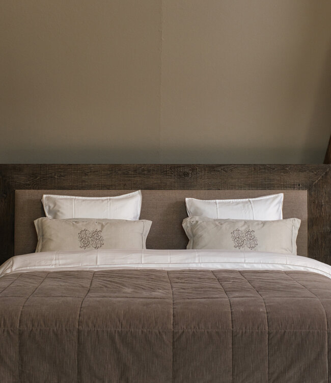 Rene Houtman Boxspring Bed Woods Oud Eikenhout Kiss Army