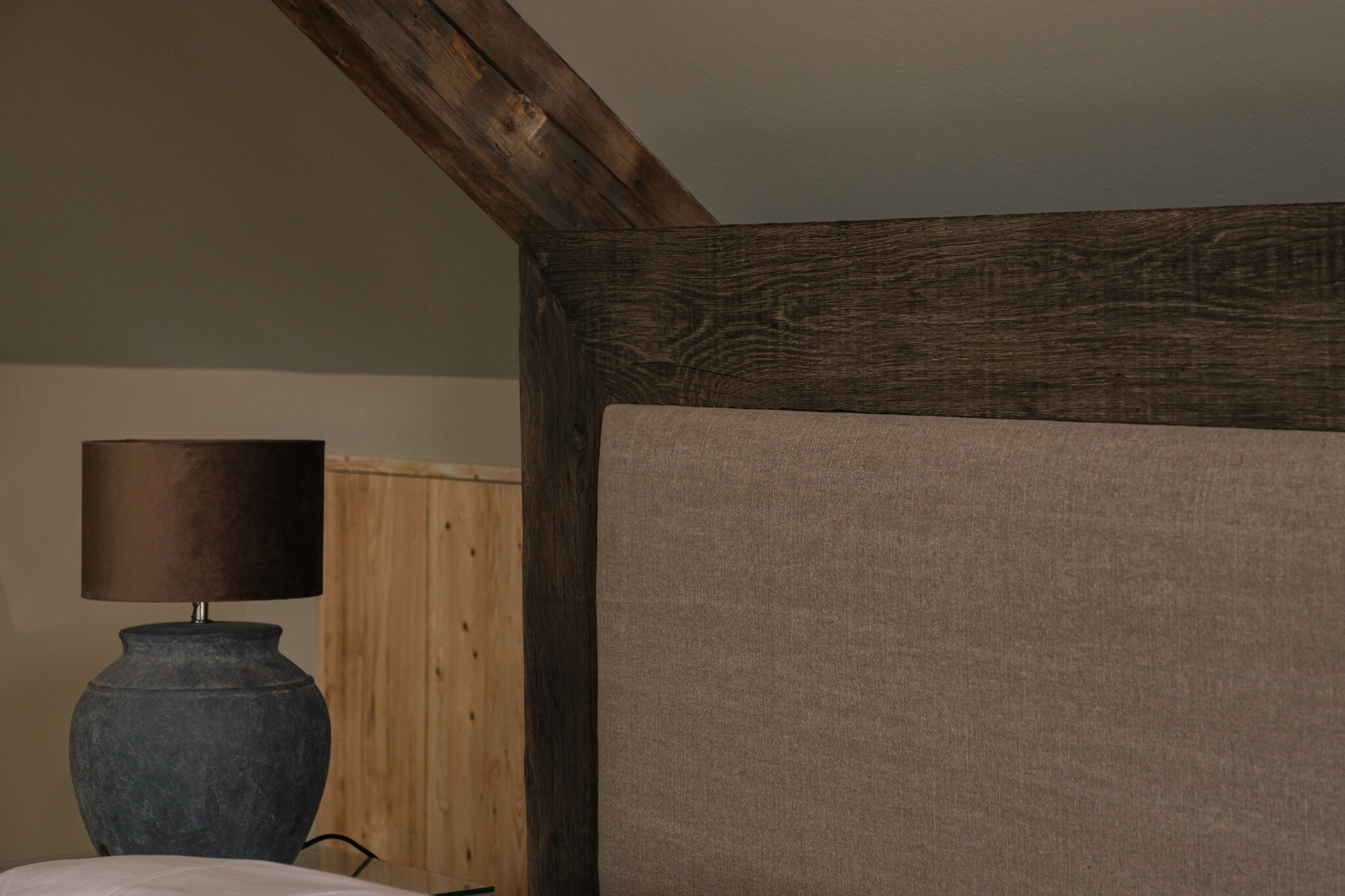 Rene Houtman Boxspring Bed Woods Oud Eikenhout Kiss Army