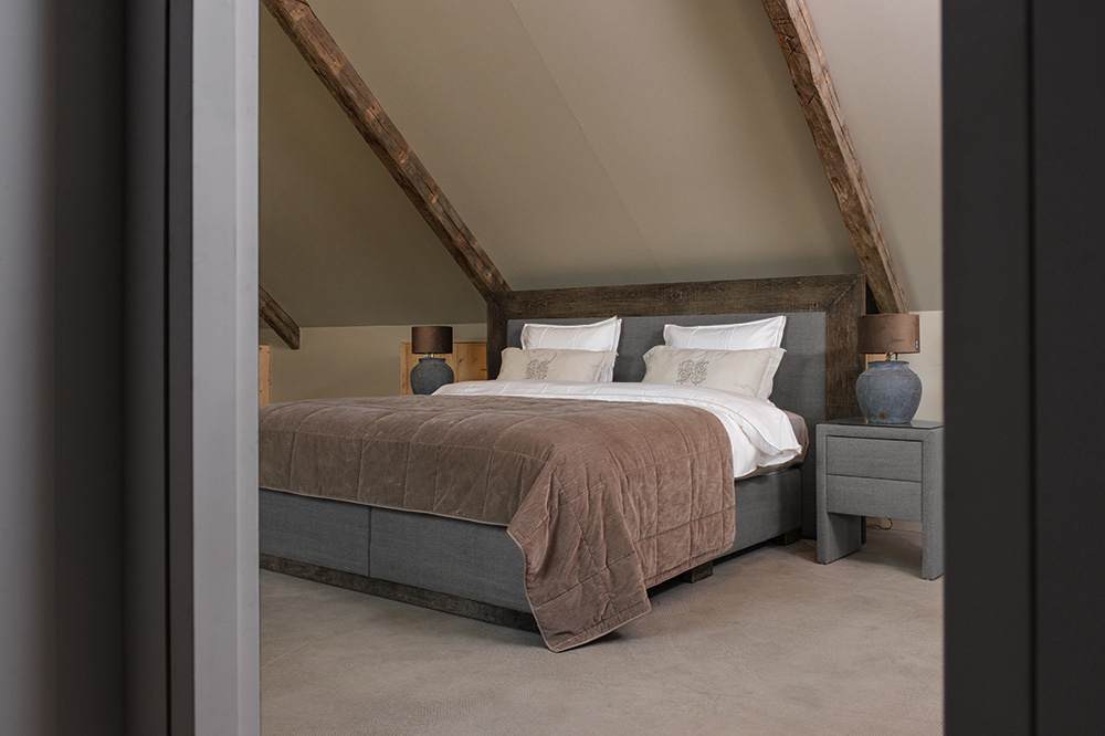 Rene Houtman Boxspring Bed Woods Oud Eikenhout Kiss Light Grey