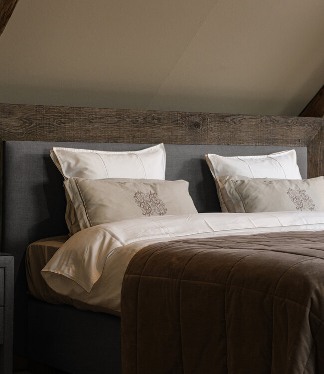 Rene Houtman Boxspring Bed Woods Oud Eikenhout Kiss Light Grey