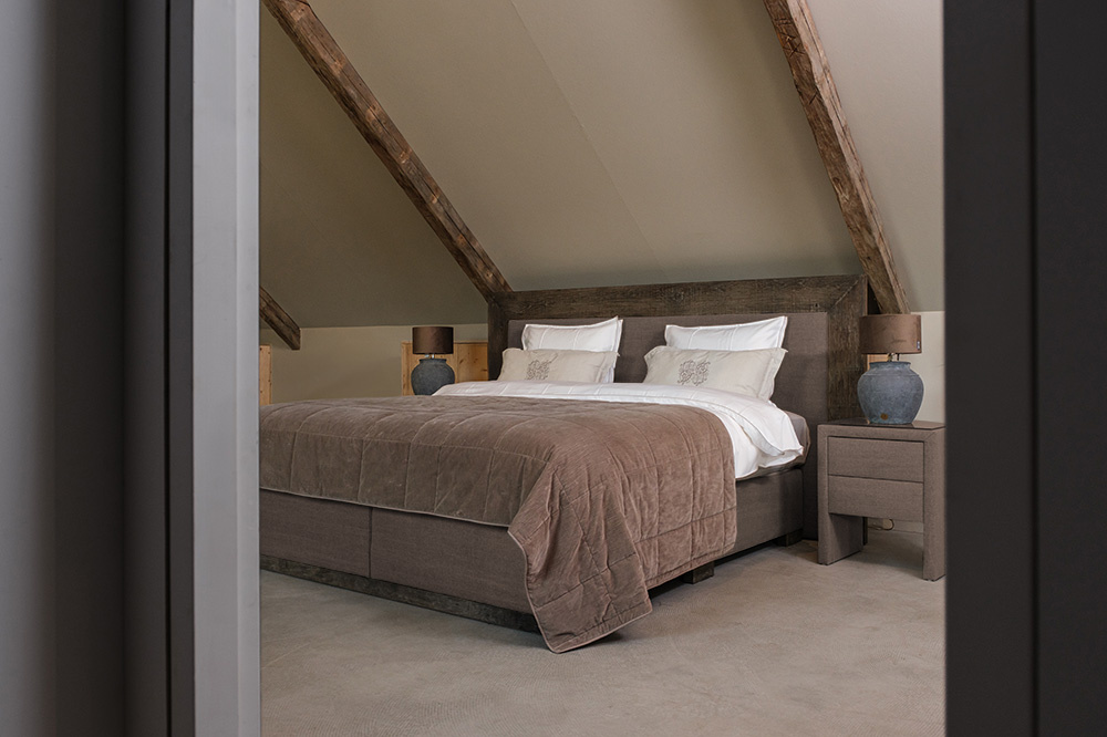 Rene Houtman Boxspring Bed Woods Oud Eikenhout Kiss Brown