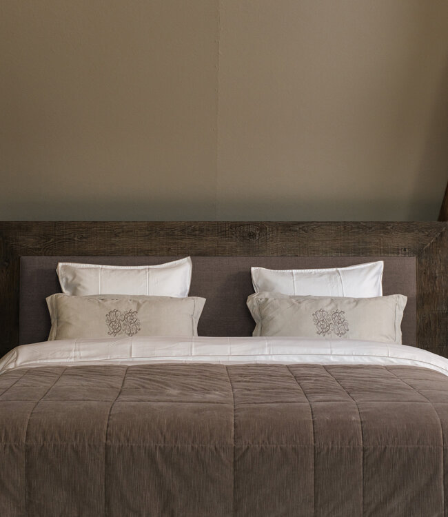 Rene Houtman Boxspring Bed Woods Oud Eikenhout Kiss Brown