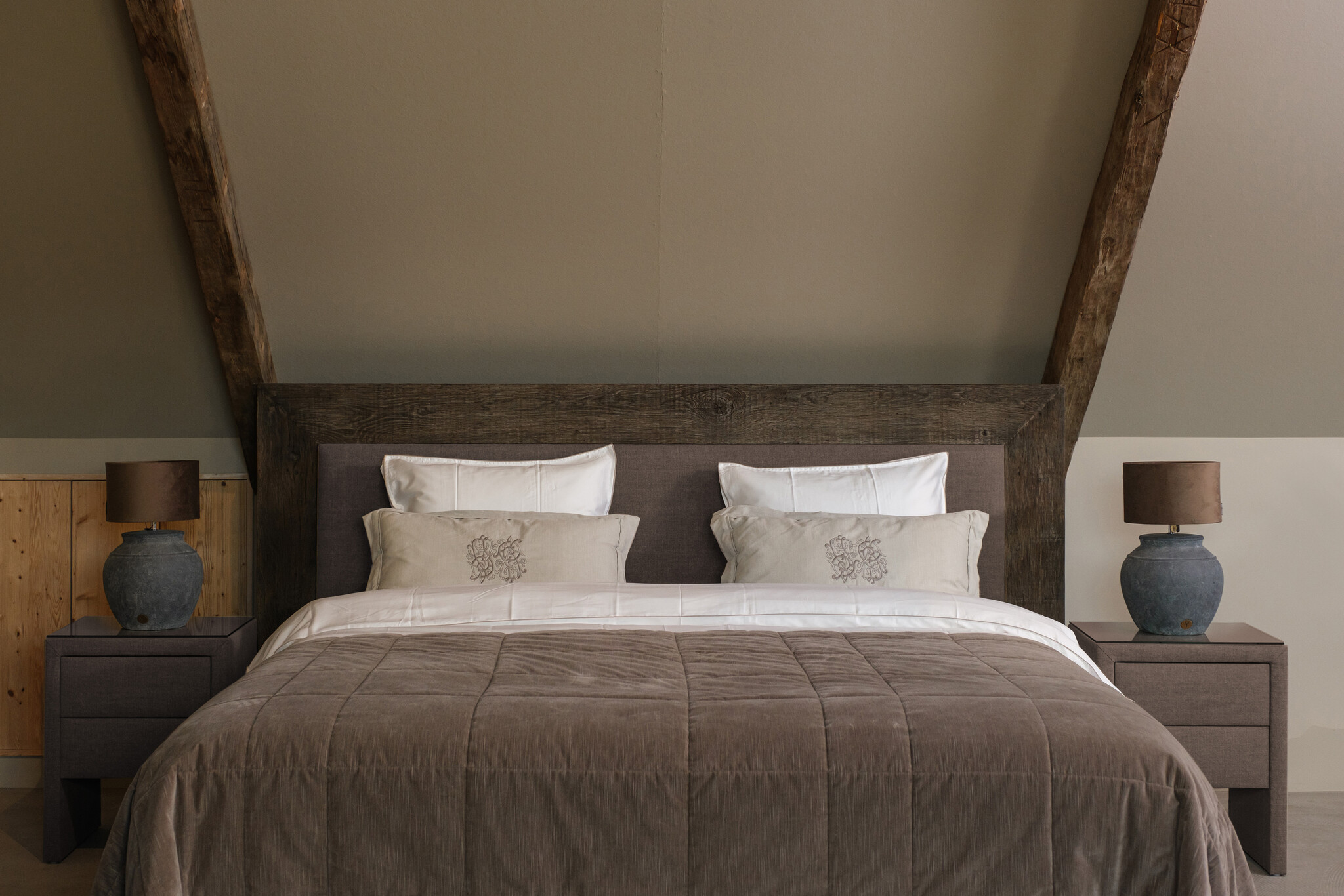 Rene Houtman Boxspring Bed Woods Oud Eikenhout Kiss Brown