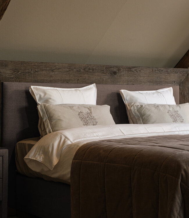 Rene Houtman Boxspring Bed Woods Oud Eikenhout Kiss Brown