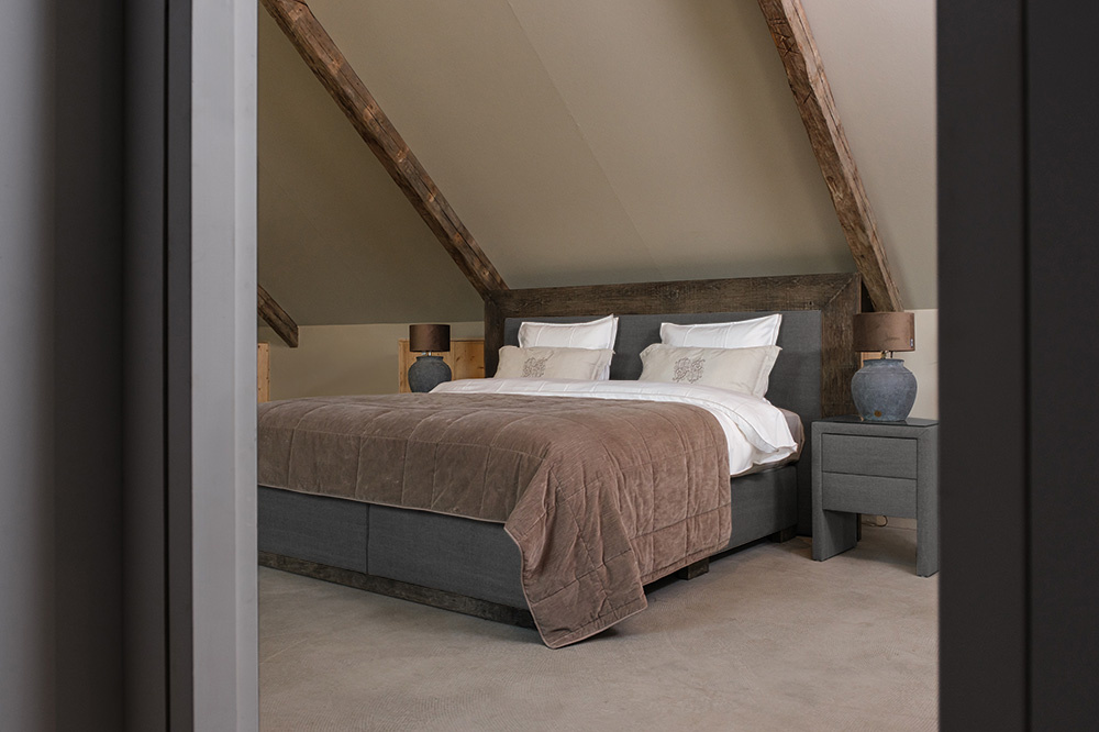 Rene Houtman Boxspring Bed Woods Oud Eikenhout Kiss Grey