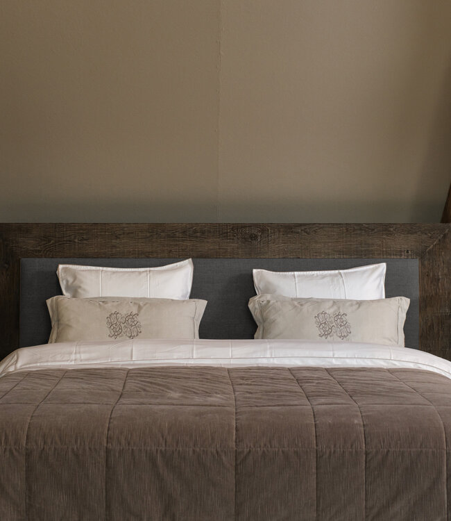 Rene Houtman Boxspring Bed Woods Oud Eikenhout Kiss Grey