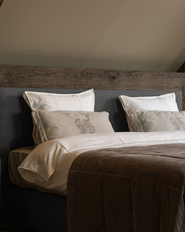 Rene Houtman Boxspring Bed Woods Oud Eikenhout Kiss Grey