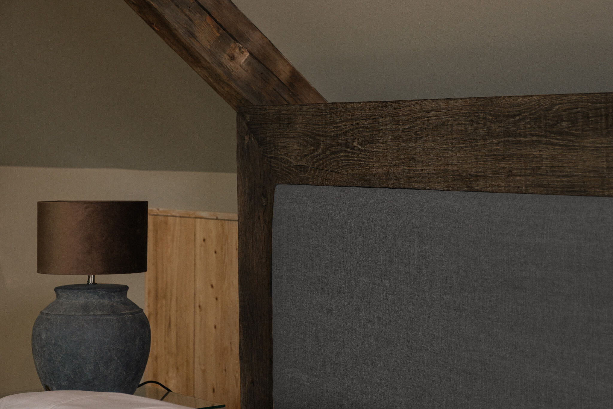 Rene Houtman Boxspring Bed Woods Oud Eikenhout Kiss Grey