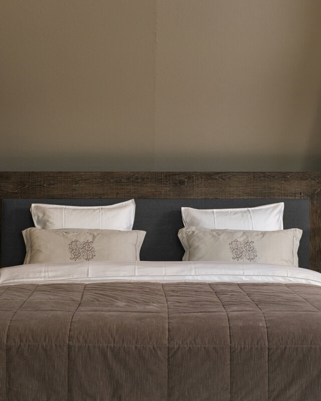 Rene Houtman Boxspring Bed Woods Oud Eikenhout Kiss Graphite