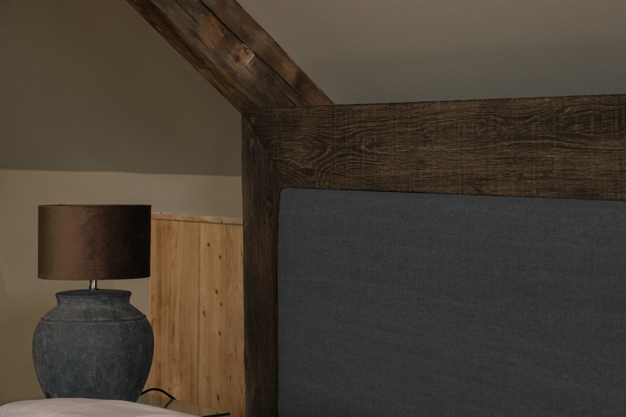 Rene Houtman Boxspring Bed Woods Oud Eikenhout Kiss Graphite