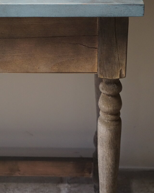 Rene Houtman Sidetable Recycled | Gekrulde Poot | Eikenhout | H90,5 x B120 x D59,5 cm