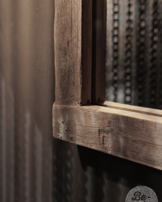 Be-Uniq Spiegel oud hout | Unique small 50x40x2 Cm