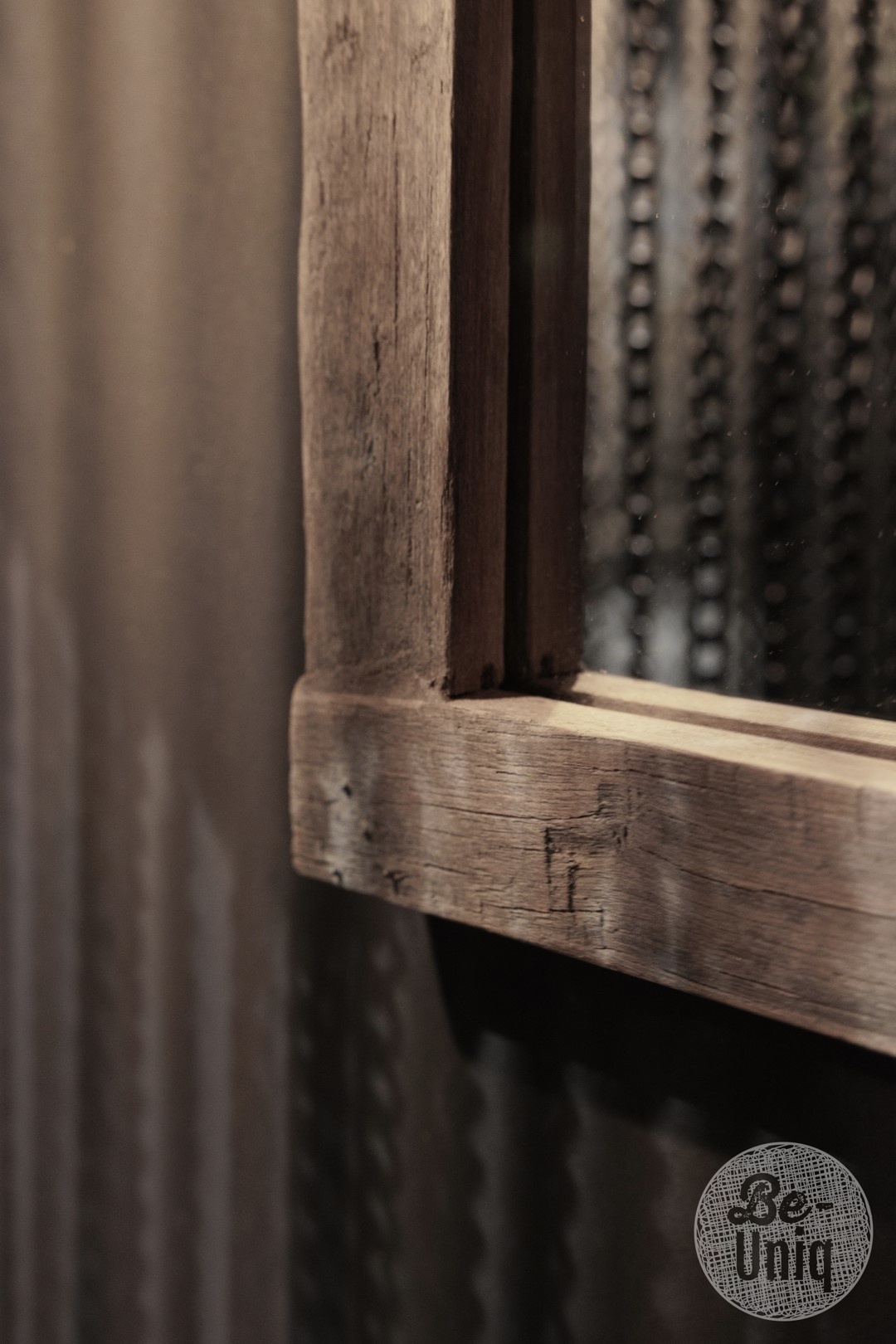 Be-Uniq Spiegel oud hout | Unique small 50x40x2 Cm