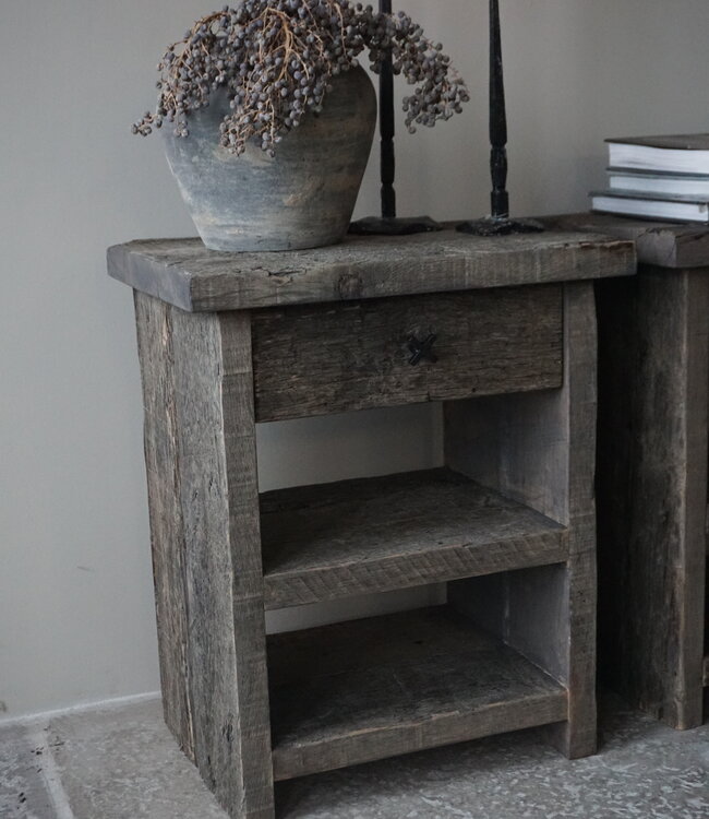 Rene Houtman Nachtkastje | Oud Geborsteld Eiken | H60 x B50 x D35 cm