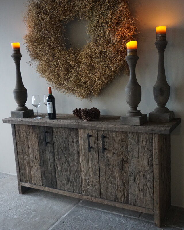 Rene Houtman Sidetable | Oud Geborsteld Eiken | H78 x B160 x D40 cm