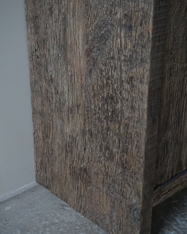 Rene Houtman Sidetable | Oud Geborsteld Eiken | H78 x B160 x D40 cm