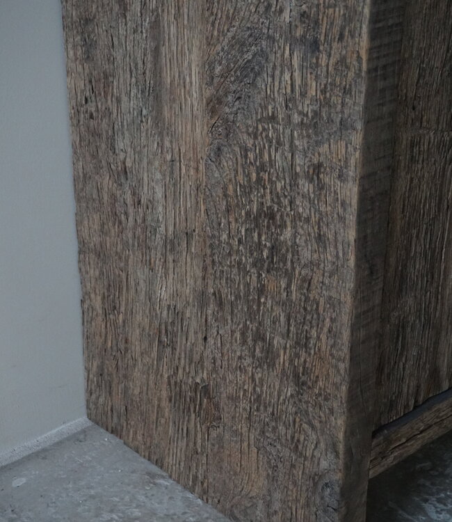 Rene Houtman Sidetable | Oud Geborsteld Eiken | H78 x B160 x D40 cm