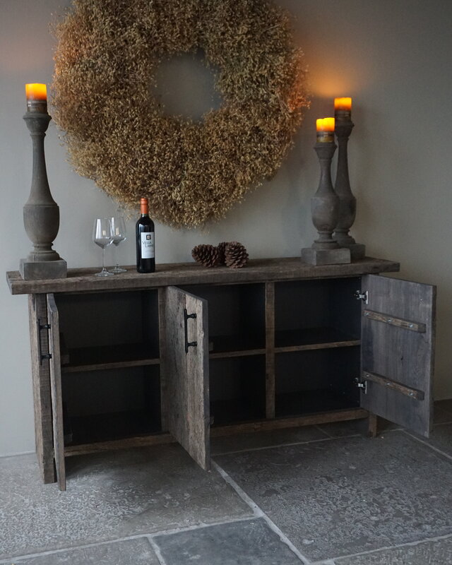Rene Houtman Sidetable | Oud Geborsteld Eiken | H78 x B160 x D40 cm