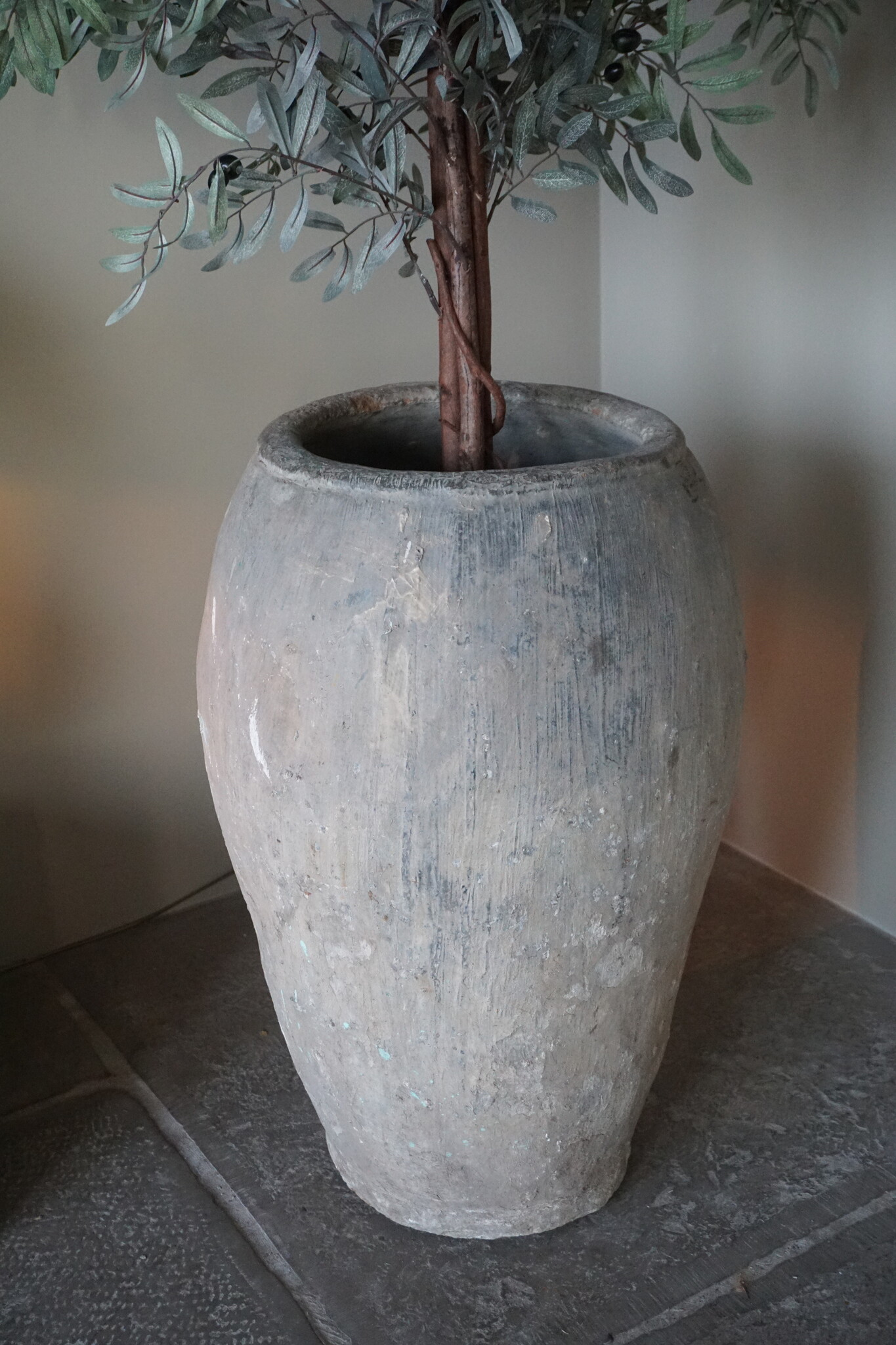 Rene Houtman Unieke Stenen Kruik | H76 x D44 Cm