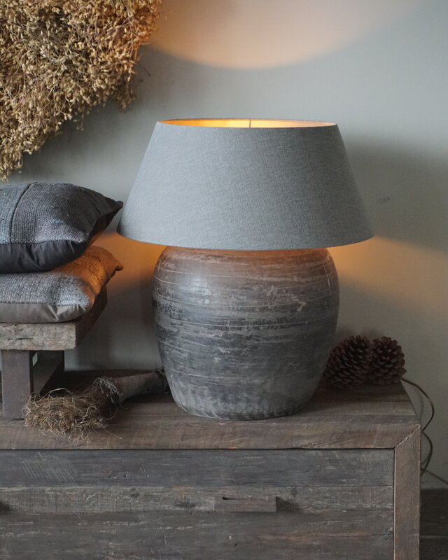 Aura Peeperkorn Chinese Terracotta Lamp | H39 x D38 Cm