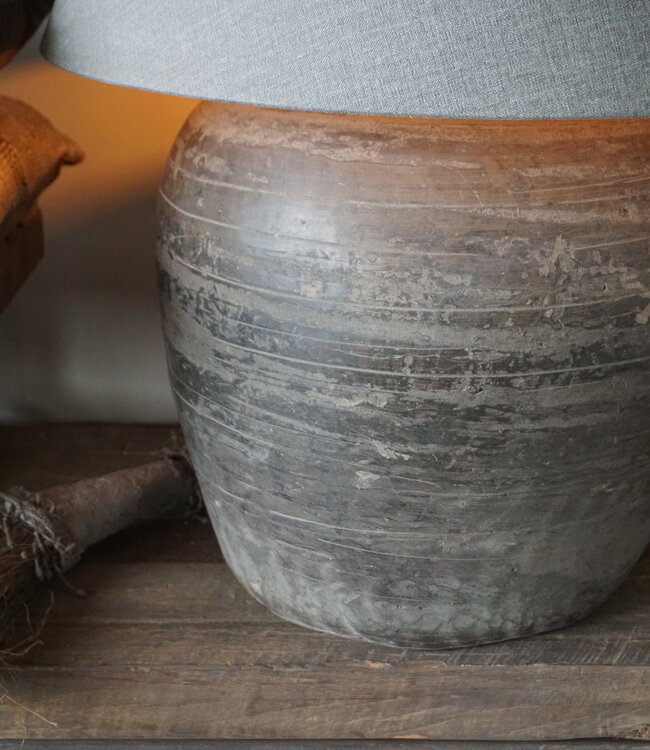 Aura Peeperkorn Chinese Terracotta Lamp | H39 x D38 Cm