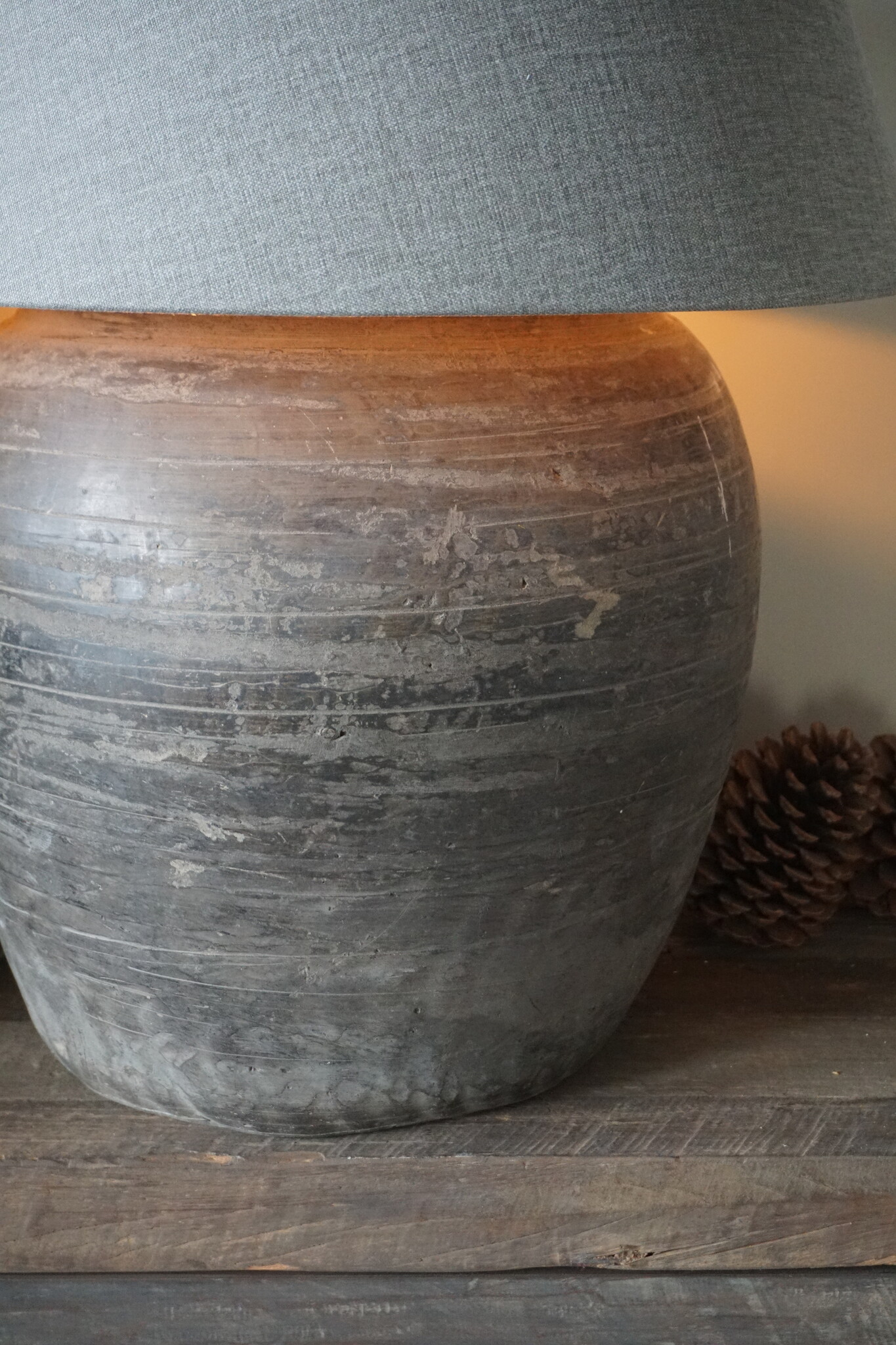 Aura Peeperkorn Chinese Terracotta Lamp | H39 x D38 Cm