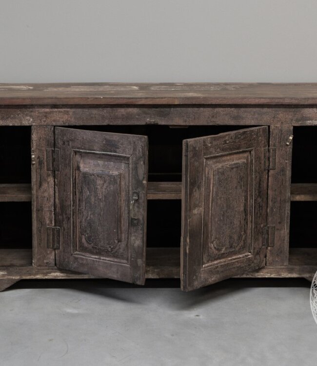 Be-Uniq Antiek Dressoir | India | H57xB136xD38 Cm