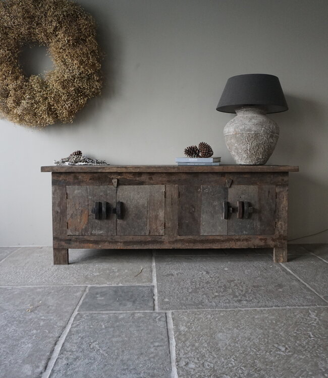 Aura Peeperkorn TV Meubel | Old Farm | H71 x B180 x D50,5 cm