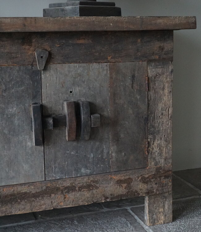 Aura Peeperkorn TV Meubel | Old Farm | H71 x B180 x D50,5 cm