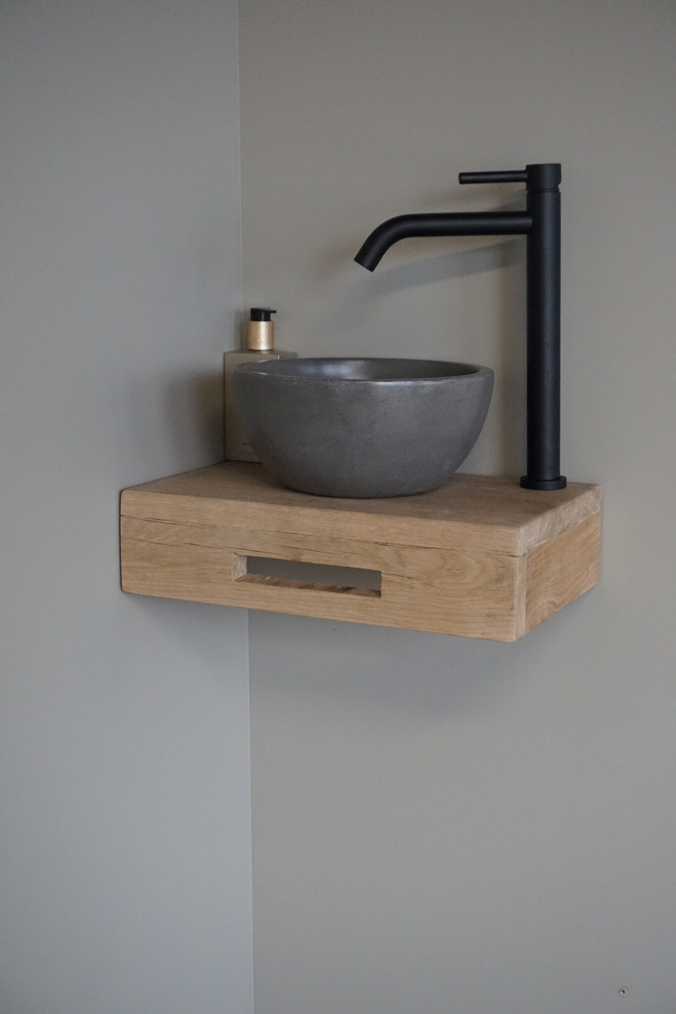 Rene Houtman Oakie Light Toiletmeubel Zwevend Handdoekhouder