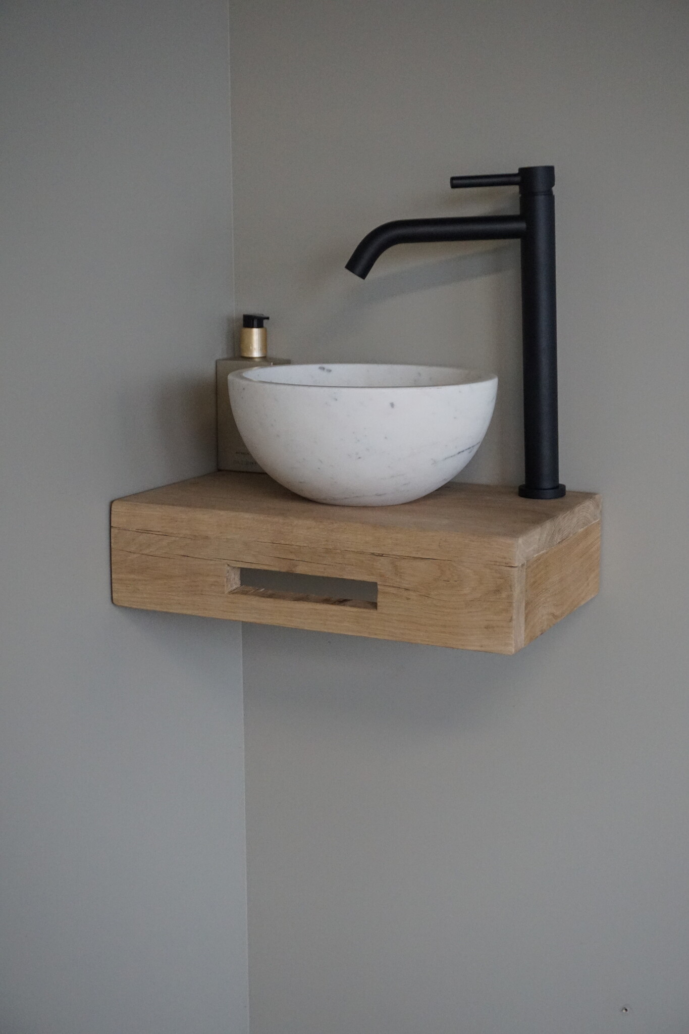 Rene Houtman Oakie Light Toiletmeubel Zwevend Handdoekhouder