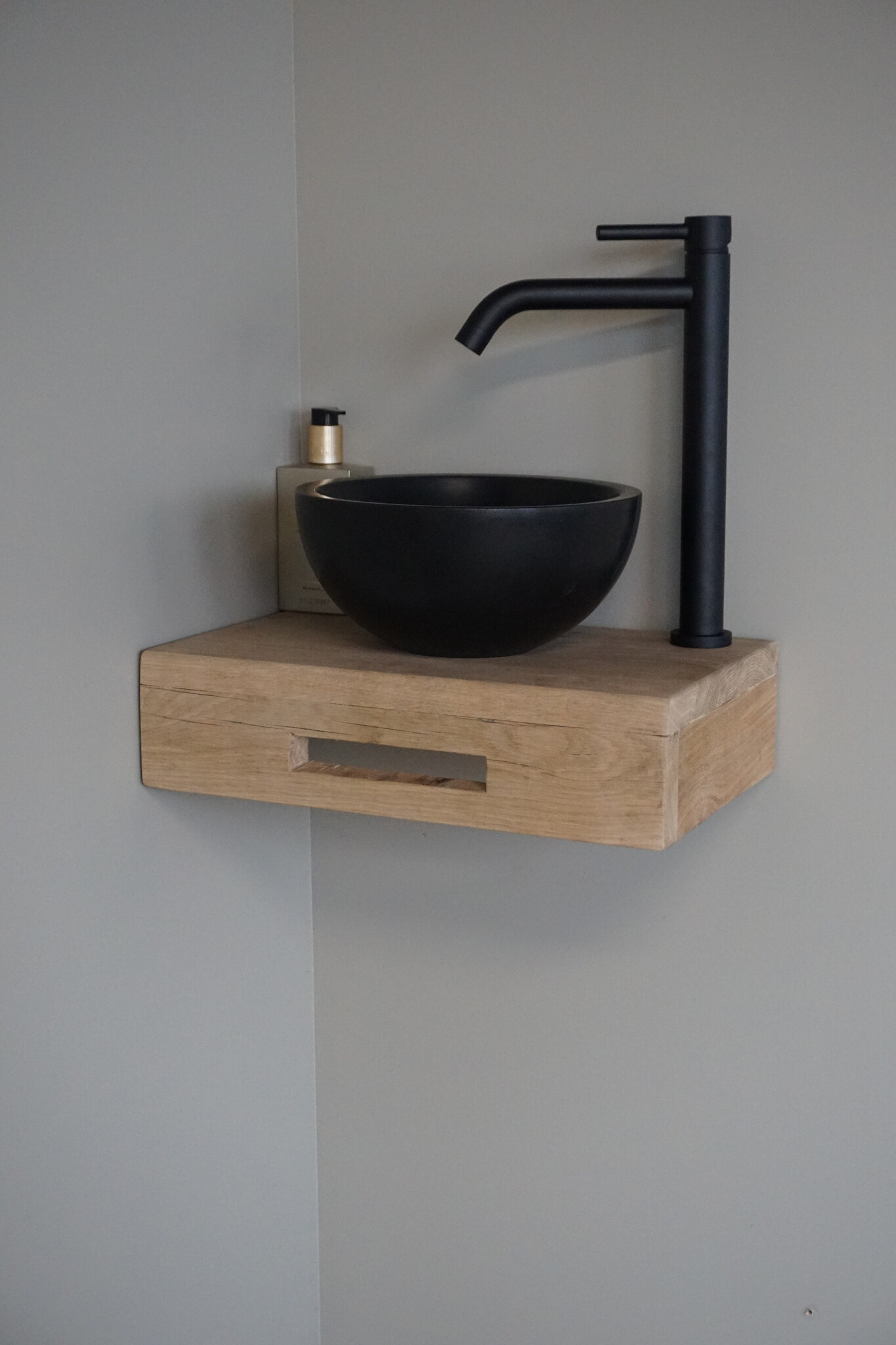 Rene Houtman Oakie Light Toiletmeubel Zwevend Handdoekhouder