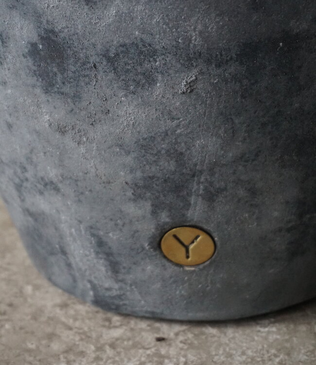 Rene Houtman Bolvaas | Donkergrijs | H53 x D36 cm