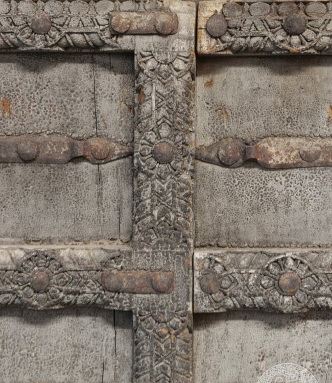 Be-Uniq Oude Deur | India | H148 x B77 x D5 Cm