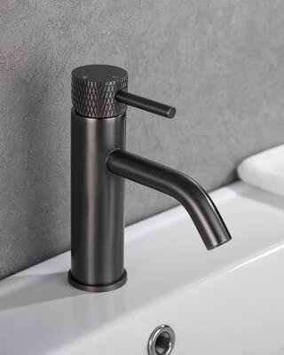 Wiesbaden Ribbd Wastafelkraan | Gunmetal