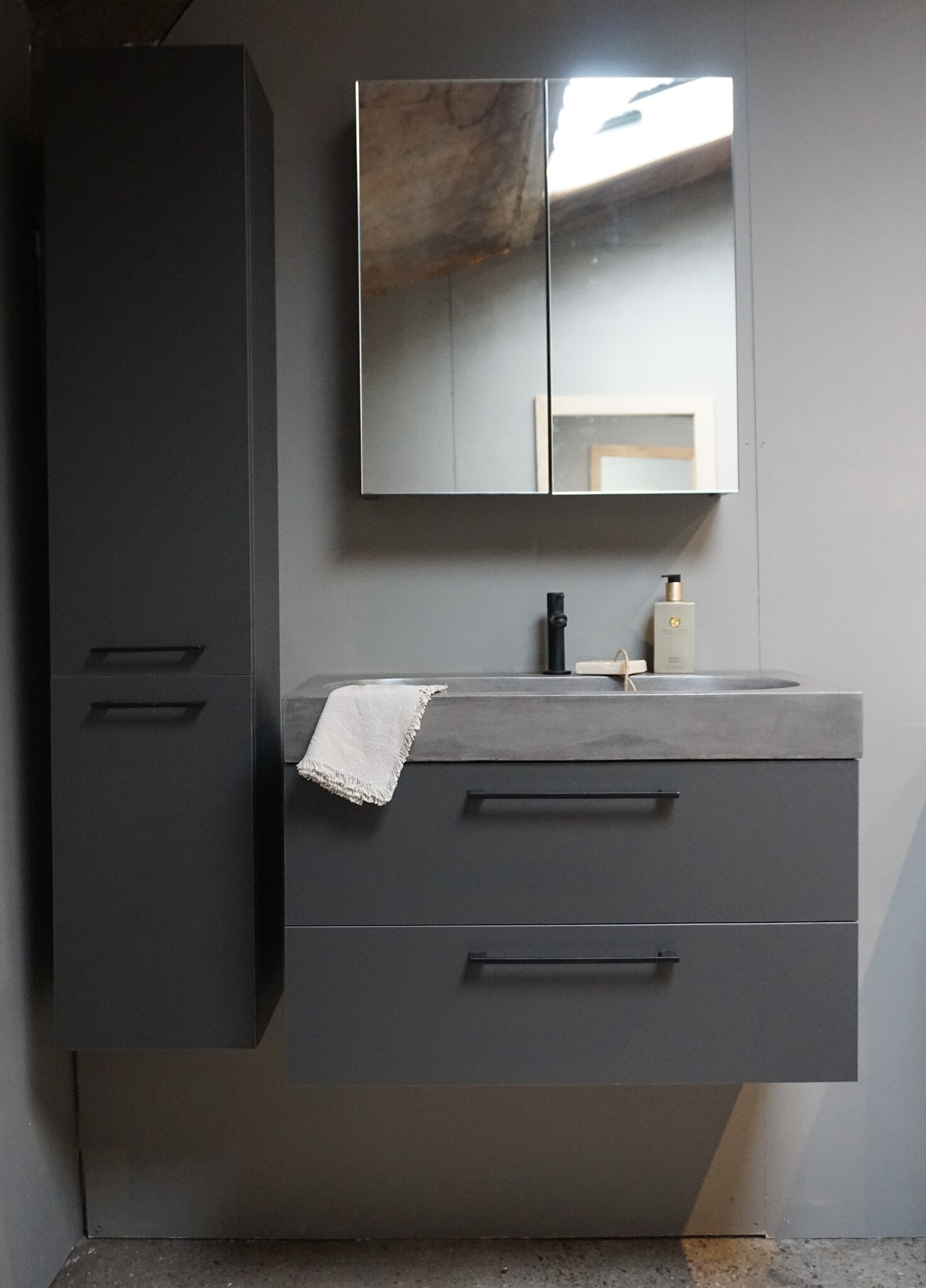 Rene Houtman Badkamerkast Somera | Kies Kleur