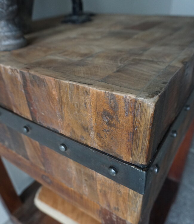 Rene Houtman Hakblok Tafeltje | Oud Teak | H87 x B60 cm