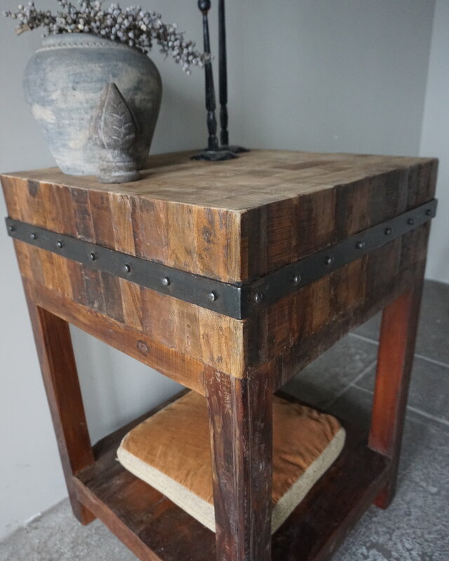 Rene Houtman Hakblok Tafeltje | Oud Teak | H87 x B60 cm
