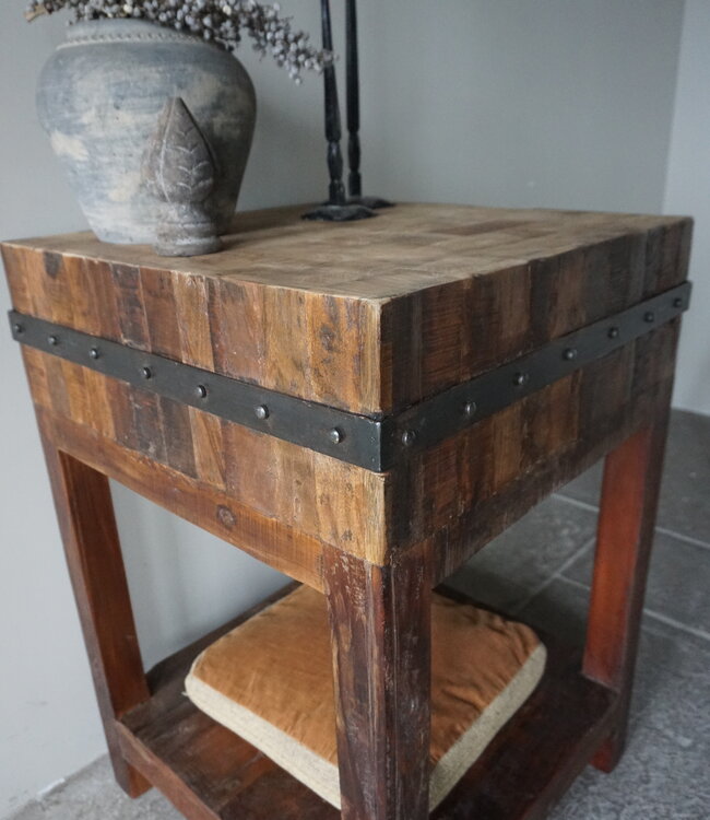 Rene Houtman Hakblok Tafeltje | Oud Teak | H87 x B60 cm