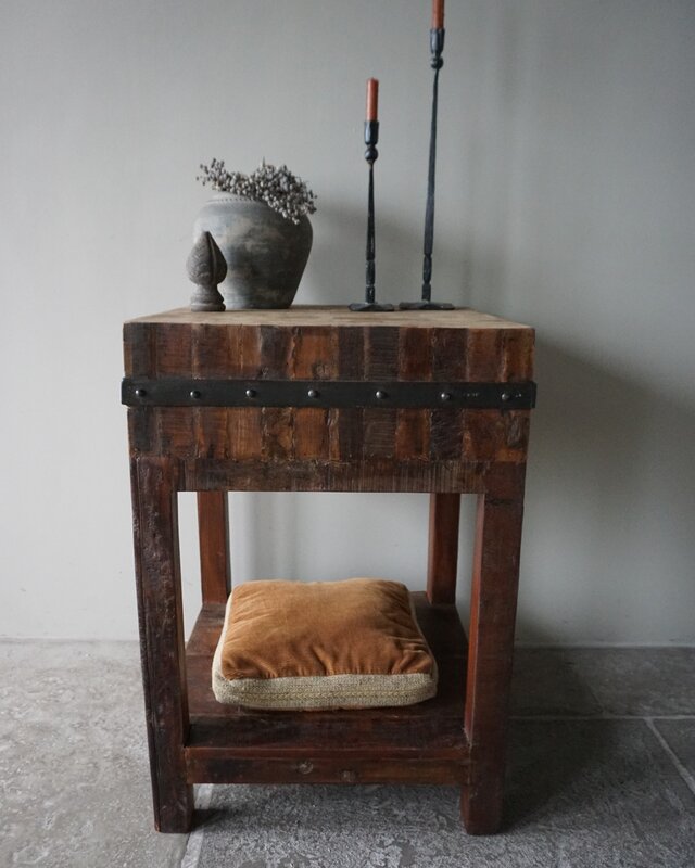 Rene Houtman Hakblok Tafeltje | Oud Teak | H87 x B60 cm