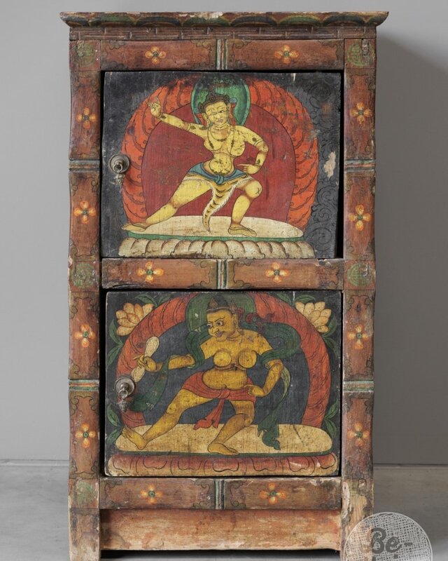 Be-Uniq Antiek Kleurrijk Kastje | Tibet | H91xB50xD49 Cm