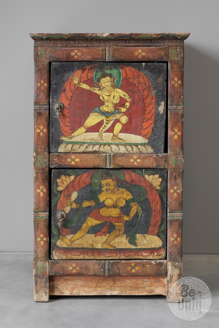 Be-Uniq Antiek Kleurrijk Kastje | Tibet | H91xB50xD49 Cm