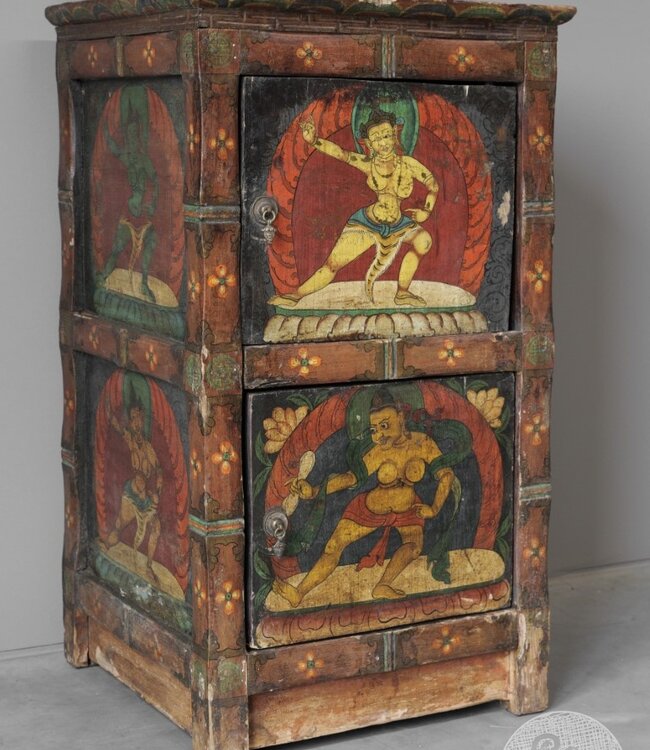 Be-Uniq Antiek Kleurrijk Kastje | Tibet | H91xB50xD49 Cm