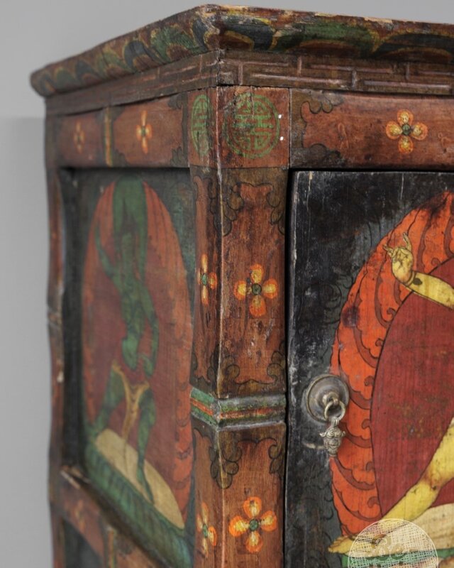 Be-Uniq Antiek Kleurrijk Kastje | Tibet | H91xB50xD49 Cm