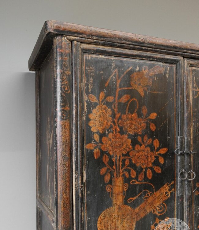 Be-Uniq Antieke Bruidskast | China | H198xB122xD53 Cm